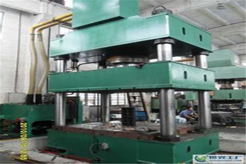 四柱單缸油壓機